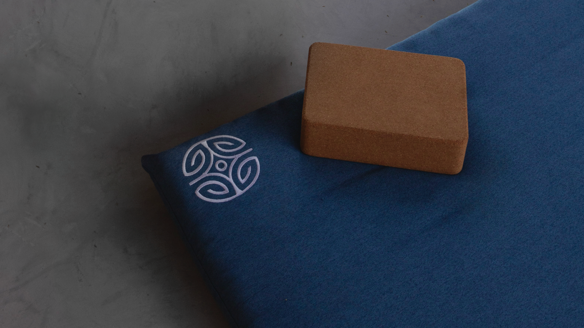 Behance_Wellness-Sanctuary-Branding_V02OCT25_02